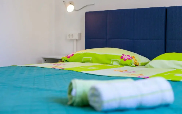 Holiday home Duje