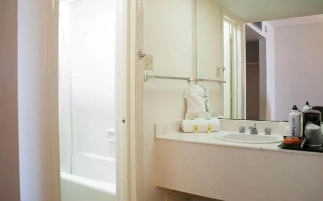 Midtown Hotel - Downtown New Orleans