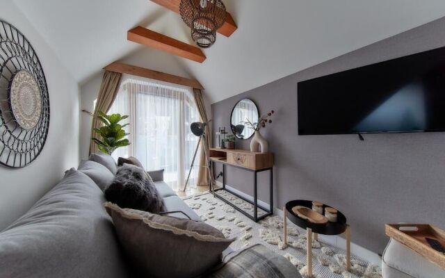 Tatra Square Apartments