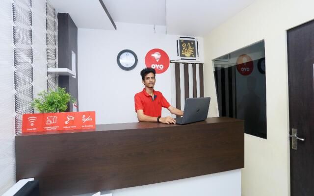 OYO 22281 Reem Residency