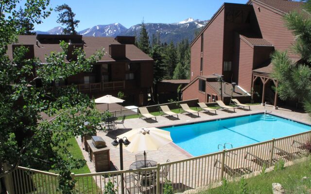 Mammoth Ski & Racquet Club