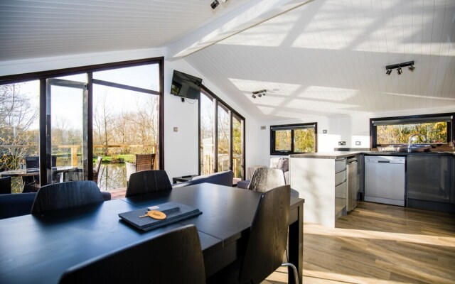 Fairwood Lakes Holiday Park