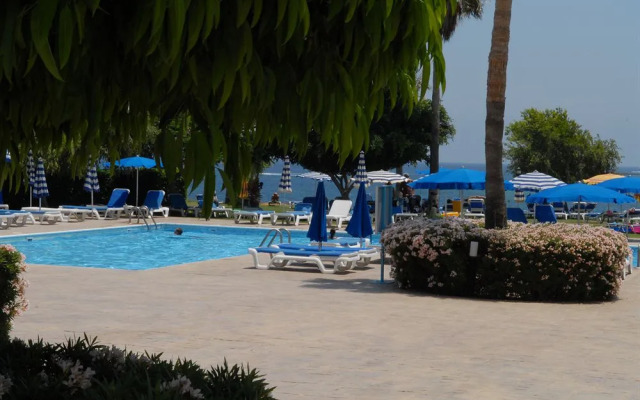 Maistrali Hotel Apts