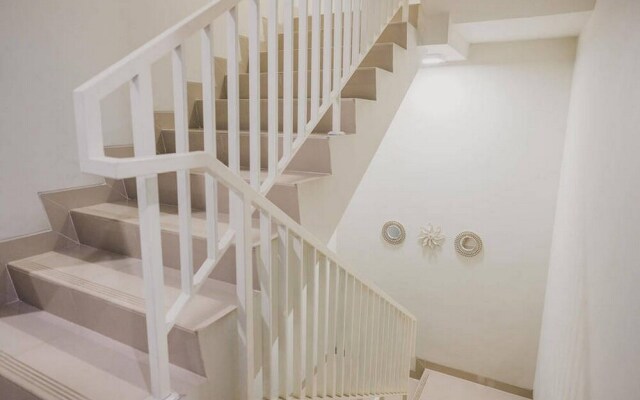 Kost M25 Hostel by Reddoorz
