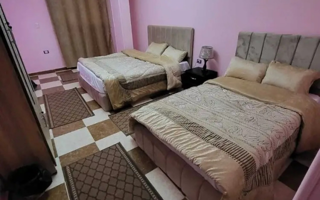Pyramid Stars Inn
