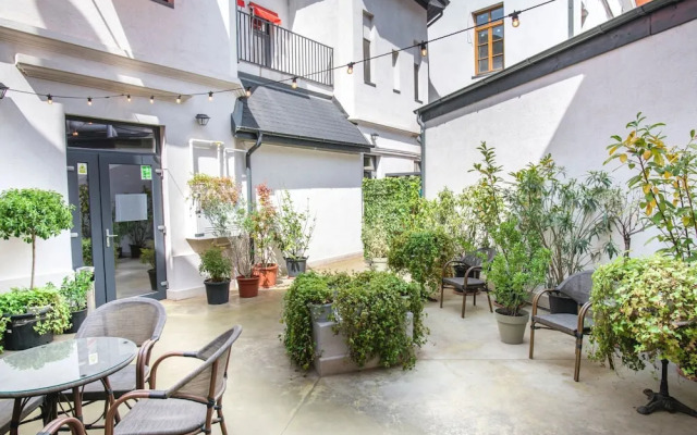 Hotel Forty One Bucharest