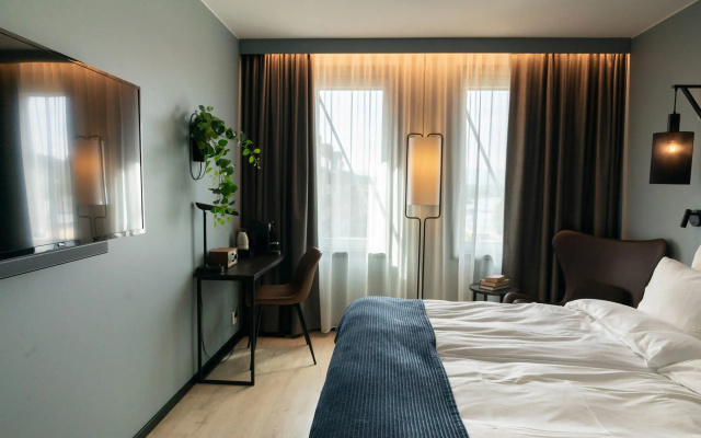 Home Hotel 1624