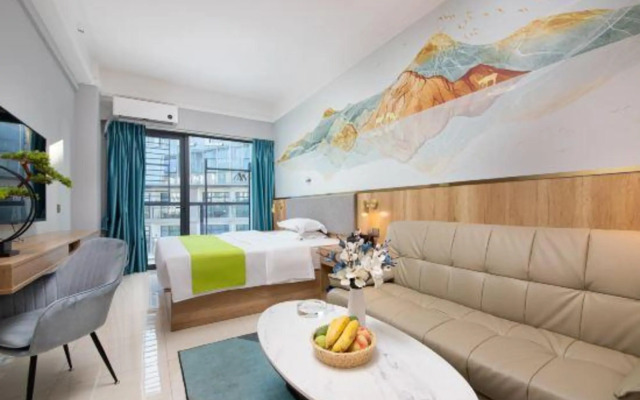 Qing shi guang apartment(greenland Central Plaza store)