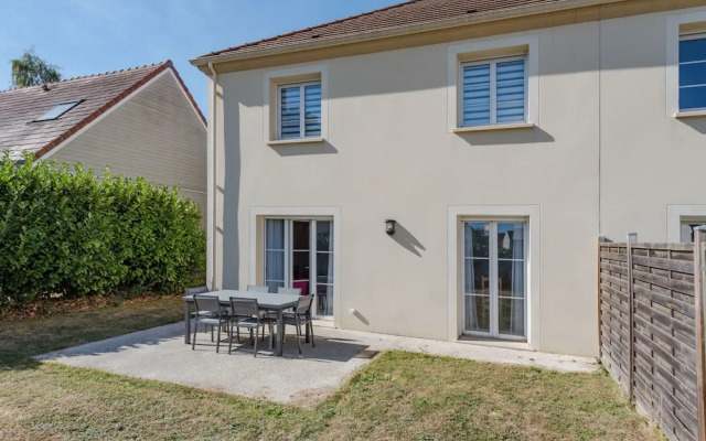 B&B House in Disneyland