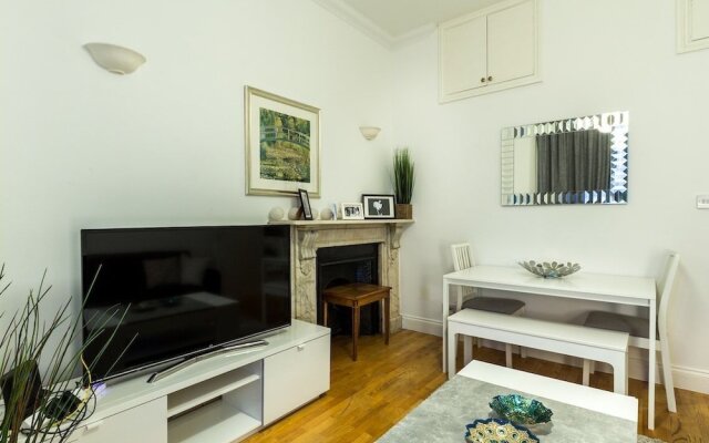 Spacious Centrally Located One Bed