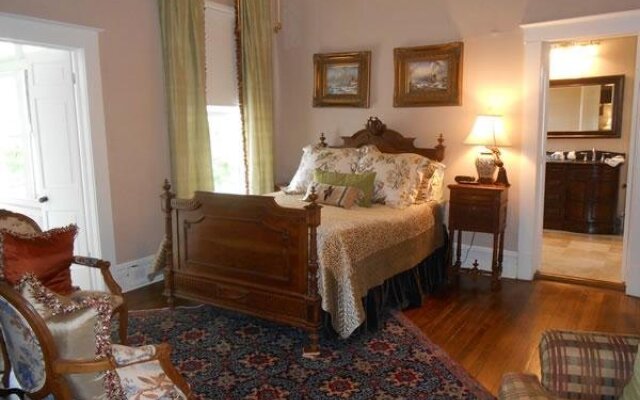 Boothe House Bed and Breakfast