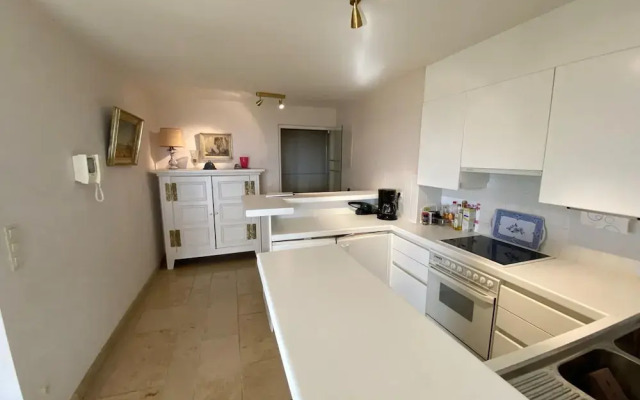 Beautiful Apartment on the Marina