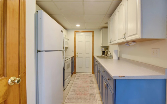 Walk to Lake Winnisquam Access: Cozy Retreat