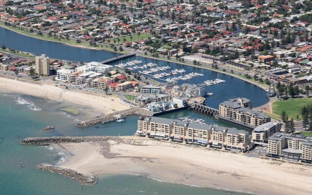 Glenelg Pacific Apartments