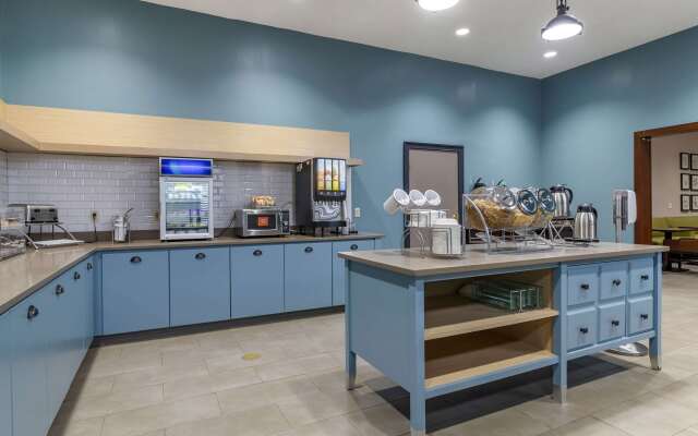 Comfort Inn & Suites Cartersville - Emerson Lake Point