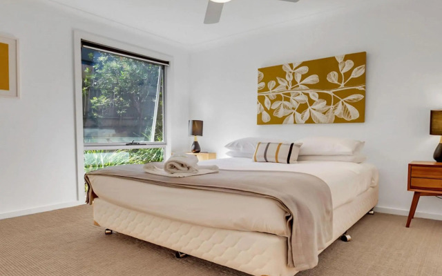 Sunshine Beach House-25 Metre Walk To The Beach