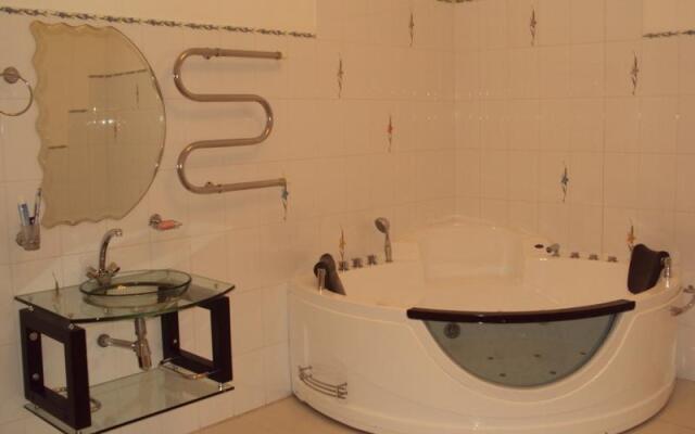 Гостиница Атлантида (бывш.Делика)