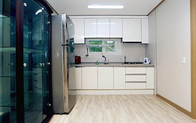 Montsanpo Beach Pension