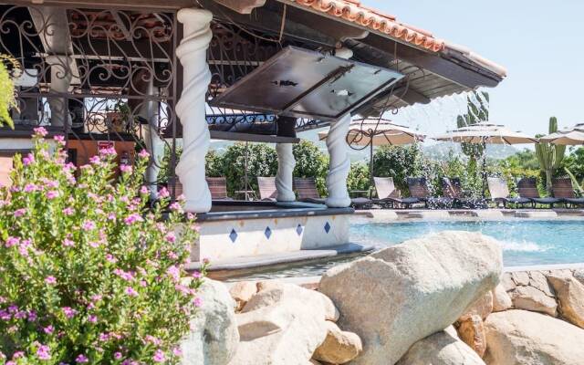 Relaxing Villa + Pool + Bar