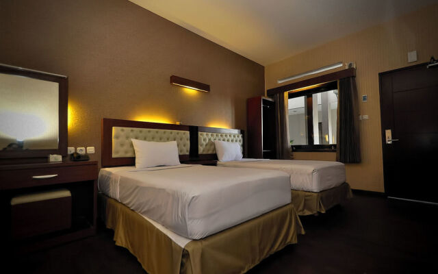 Spencer Green Hotel