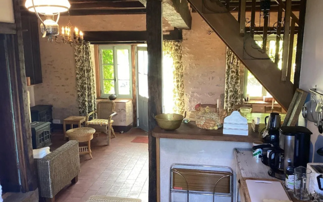 Charming Home by River Allier Hiking Trails