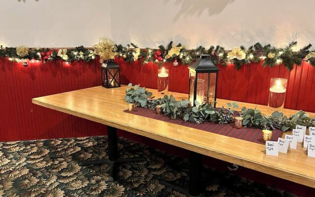 Crookston Inn & Convention Center
