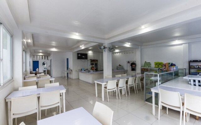 OYO 466 Issa's Haven