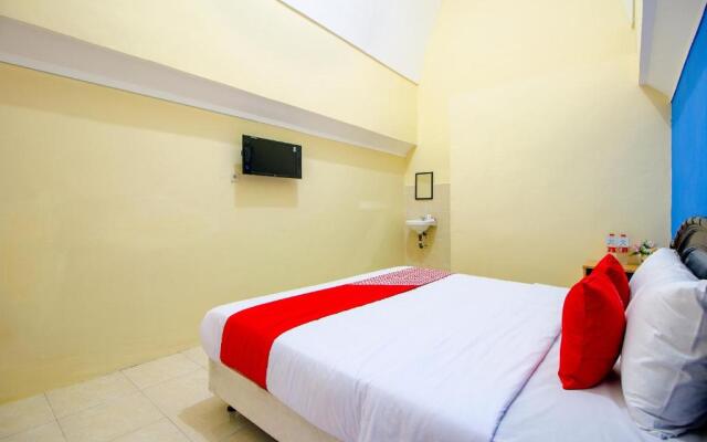 OYO Life 1643 Grand Monica