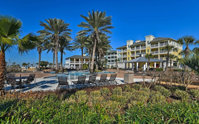 Pointe West Family Retreat: Balcony & Ocean Views!