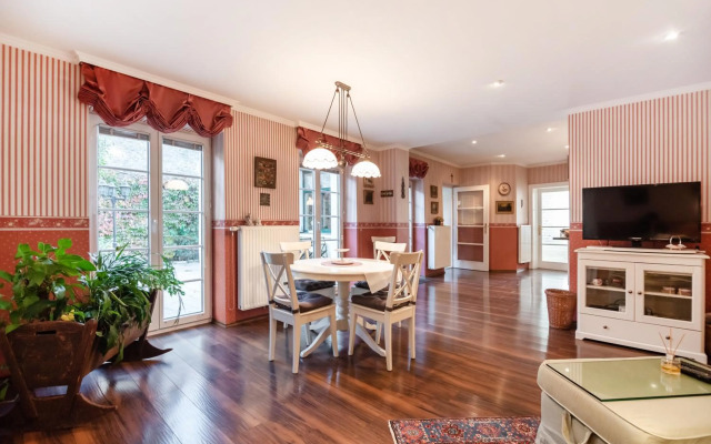 Renoviertes Bauernhaus mit Garten in Ruhelage