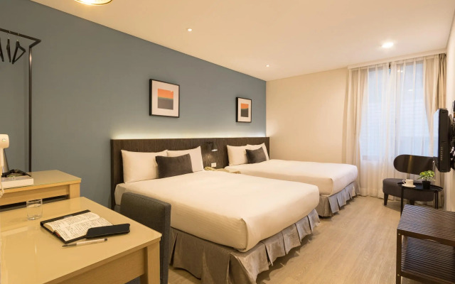 Just Enjoy Business Hotel