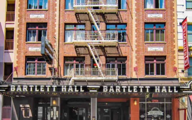 The Bartlett Hotel and Guesthouse