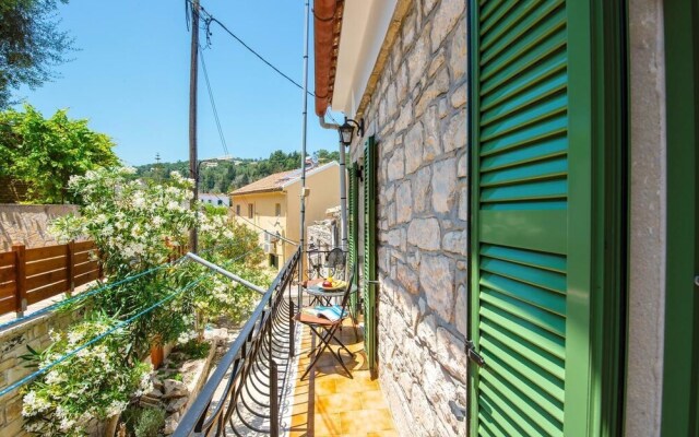 Loggos Couple Suite By Konnect