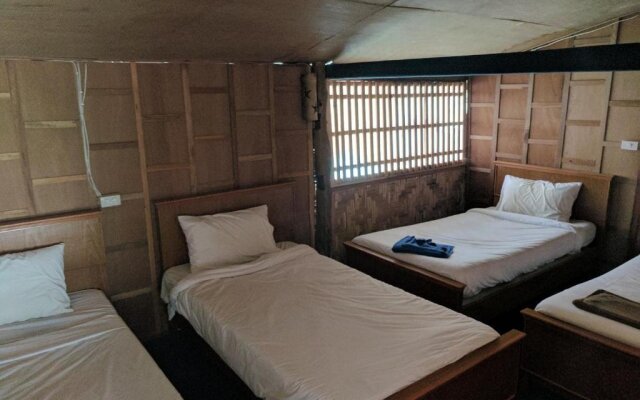 The Lazy Bar And Guesthouse