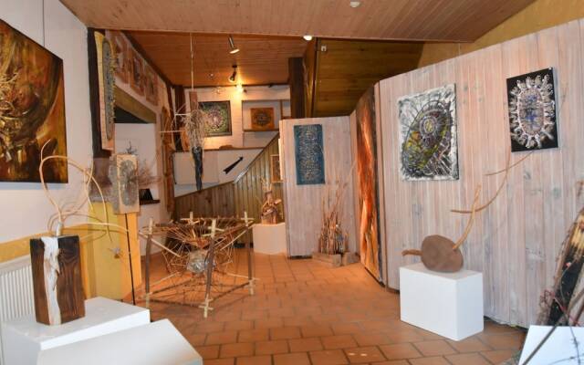 Beautiful Cottage in Wimmenau With Garden
