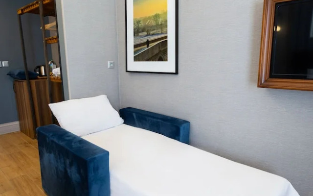 Alan Suites