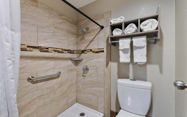 SureStay Plus Hotel by Best Western Kearney Liberty North
