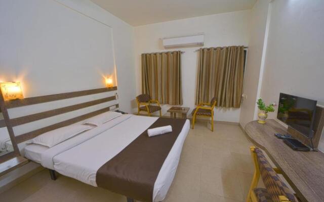 Hotel Orient Crown, Kolhapur