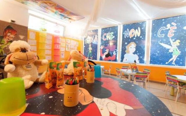 Color King Marte Village
