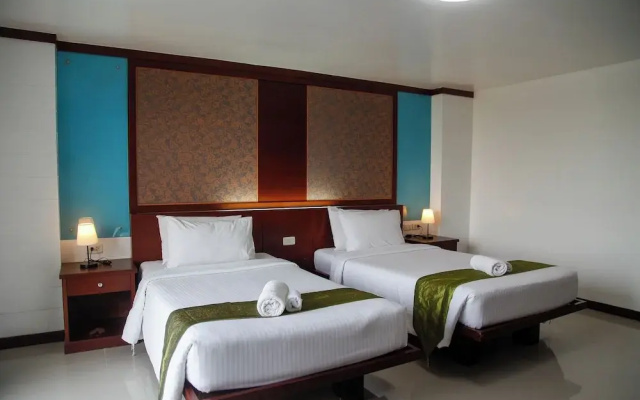 Convenient Grand Plus Hotel Suvarnabhumi