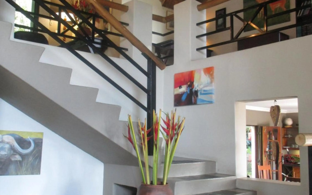 Utopia in Africa Guest Villa