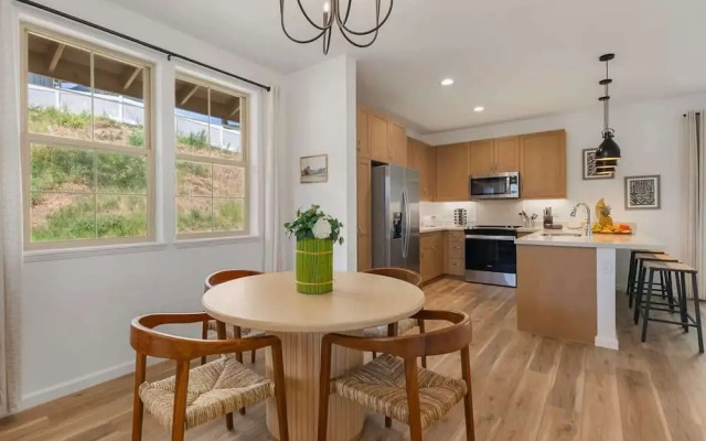 Marbella Lane Nohea Stylish Home Makaha