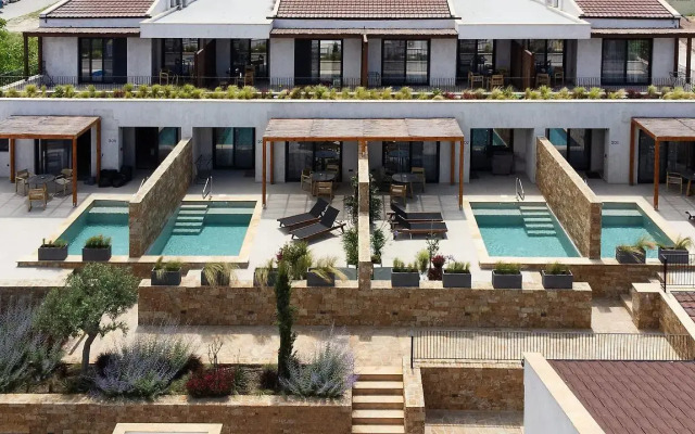 Pnoes Luxury Suites