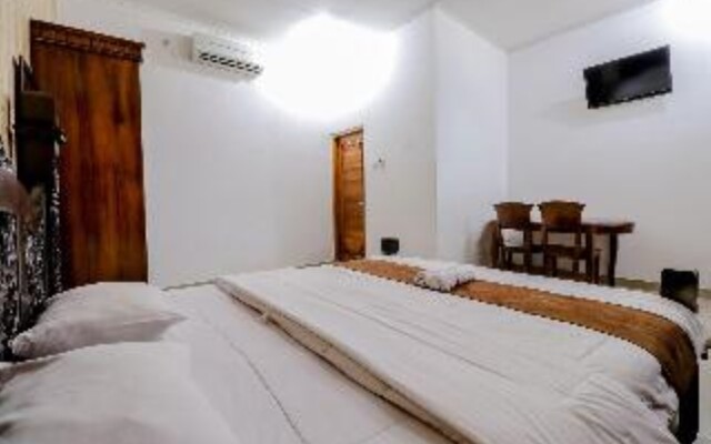 Griya Limasan Hotel by ZUZU
