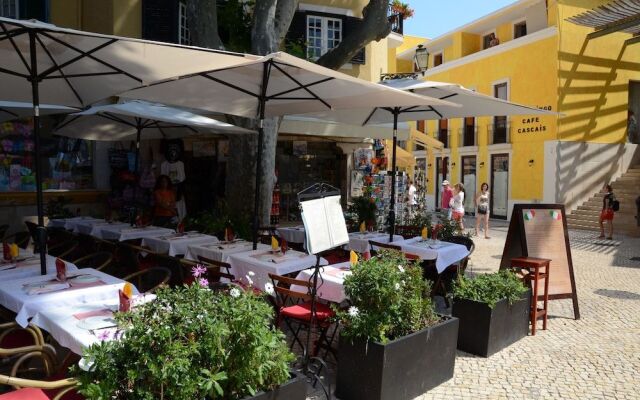 Cascais Downtown Apartment with sea view