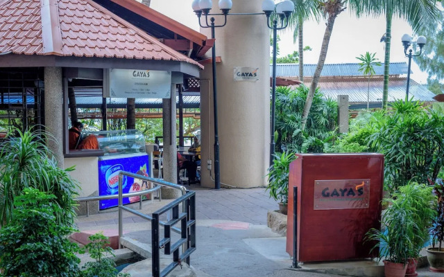 Rainbow Paradise Beach Resort by LWE