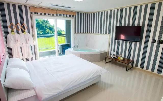 Yeosu Sora Noeul Pension