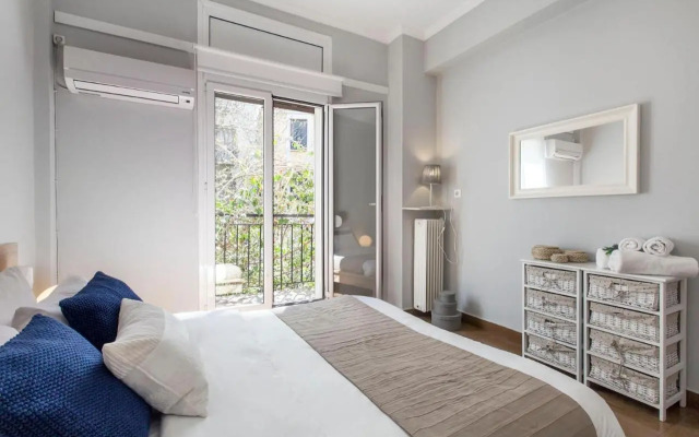 Beautiful apartment next to Acropolis