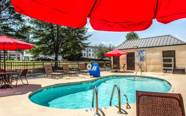 Holiday Inn Express Charlotte-Carowinds