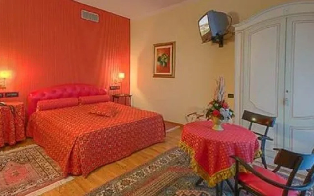 Recina Hotel